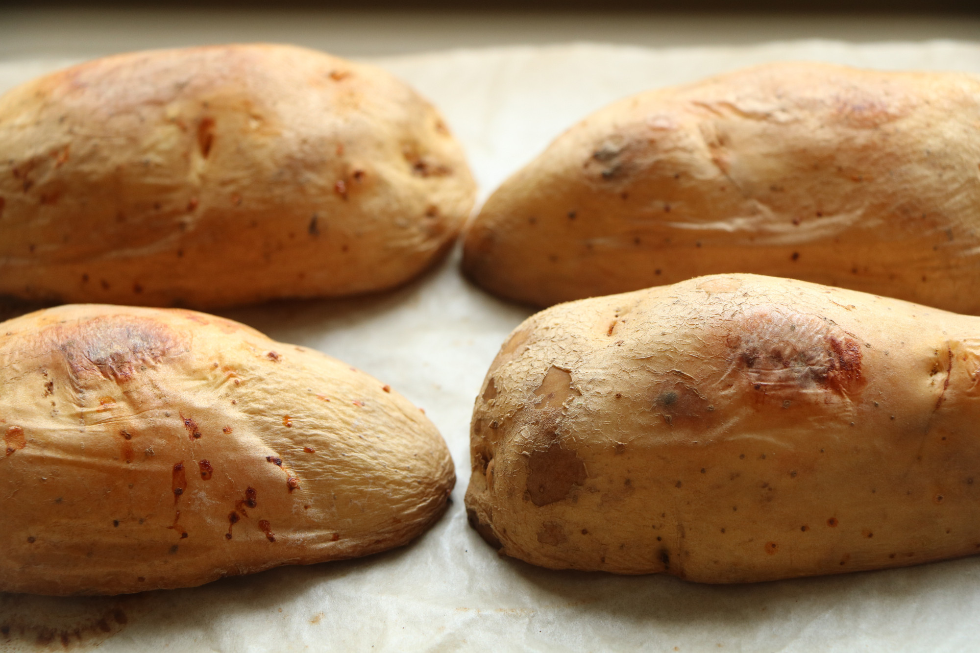 Since learning how to eat potatoes, children have to eat them the next day. It is simpler than pizza, and it tastes more delicious.