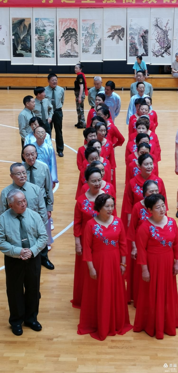 四川省军区老干部大学庆祝中国共产党成立一百周年“深情颂伟业永远跟党走”系列展演首场圆满成功