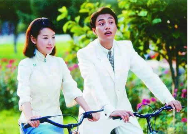 “可云”徐露：巅峰期退隐，嫁大7岁男友，46岁