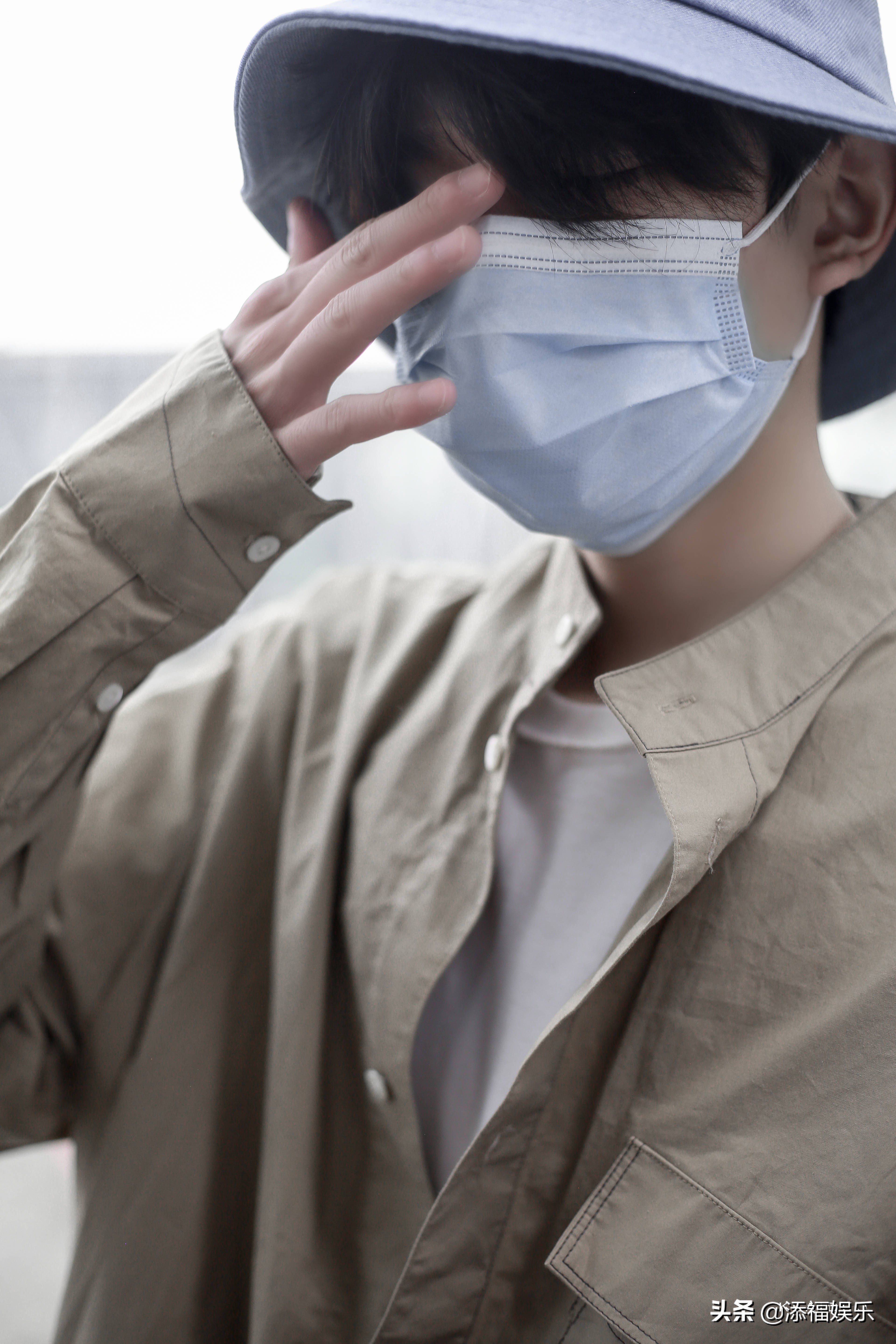 王源早起晒风景，与粉丝分享浪漫，配文却引起