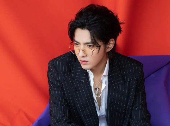 完美诠释\"三十而立\"的含义，这4位男星