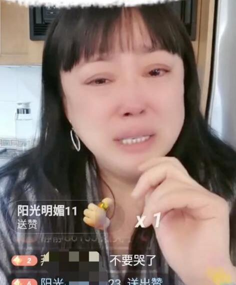 李菁菁人设崩塌？前夫曝她家暴：骑在女儿身上掐脖子，不管死活