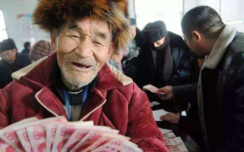 如果农民能领退休工资，对社会有啥影响？