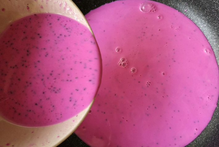 1個火龍果，1盒牛奶，教你做這個簡單的甜品，奶香濃郁入口即化