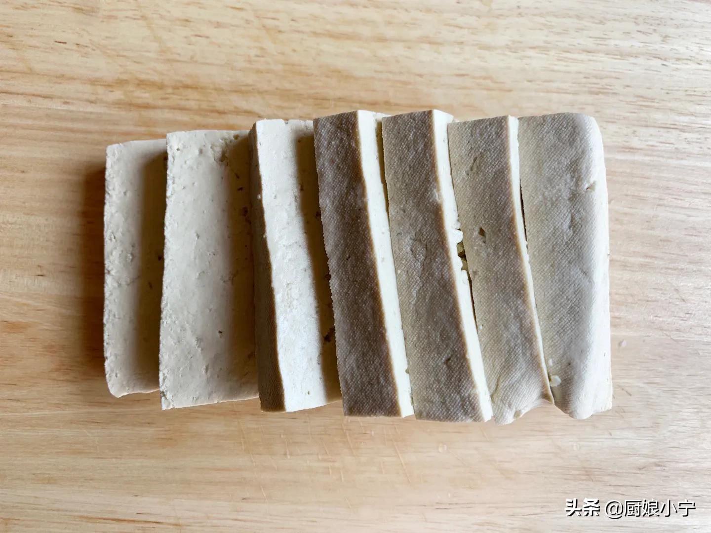 炸油豆腐裹麵粉還是蛋液？ 都不對！ 這樣做金黃起泡，上桌搶著吃