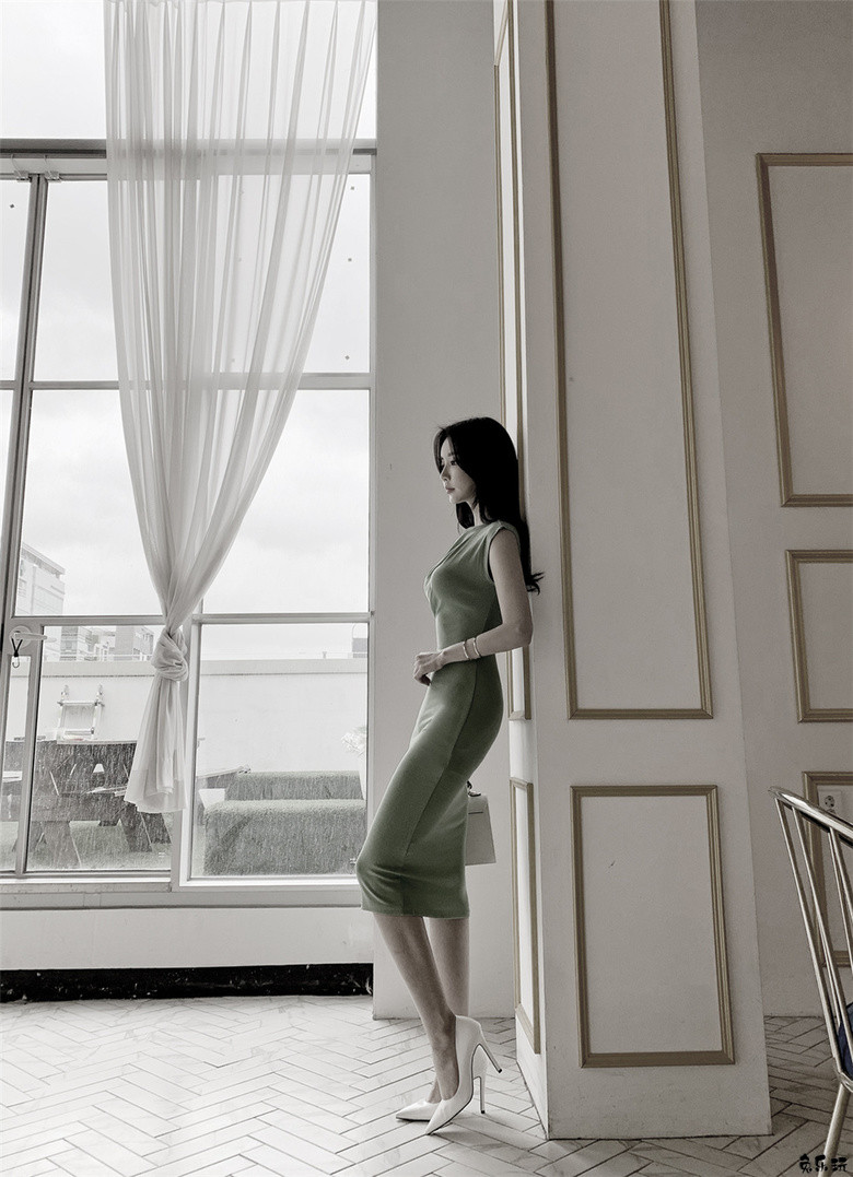 孙允珠·绿藤惹眼翡翠葱郁褶皱晚礼裙