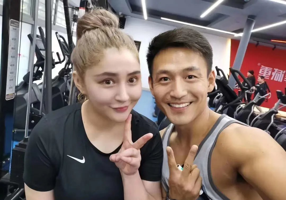 女星身材失控，脸变圆，为演戏努力减肥，她经历了什么？
