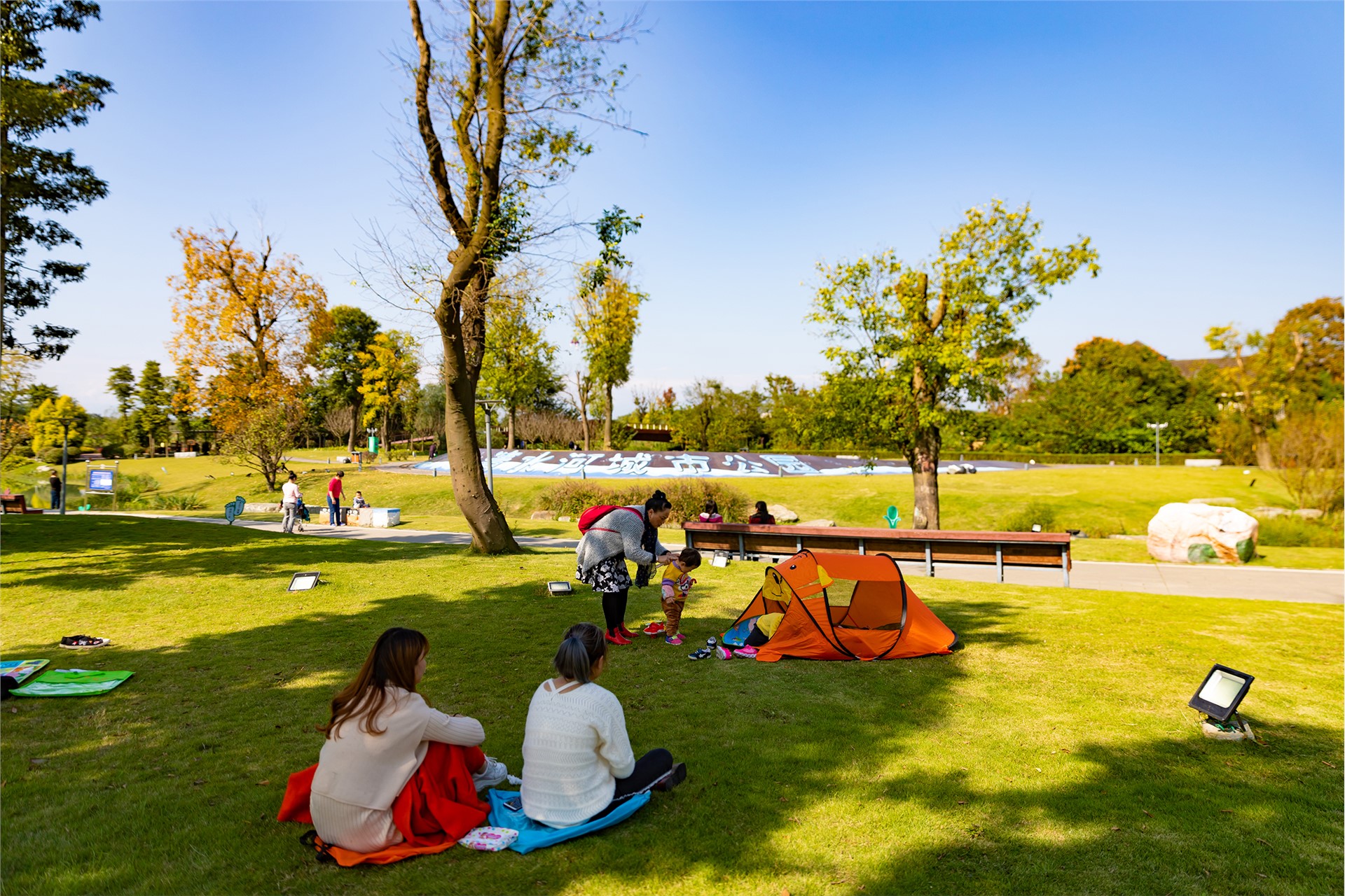 德源街道着力描绘人城境业高度和谐统一的公园城市画卷