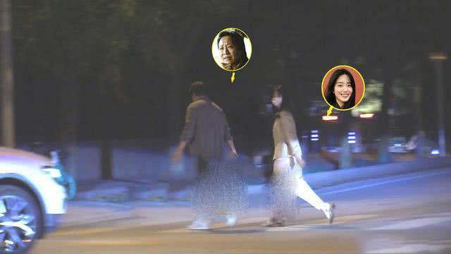 陈金飞携杨采钰外出聚餐，两人前后脚离开，宛如老夫老妻般默契