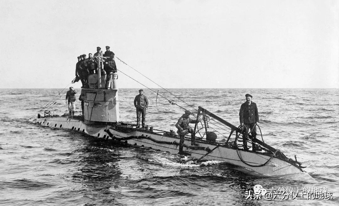 被遗忘的明星世界第一型装备垂发系统潜艇，一