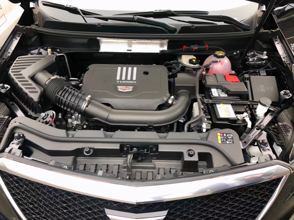 凯迪拉克XT5-48V轻混车型试驾体验