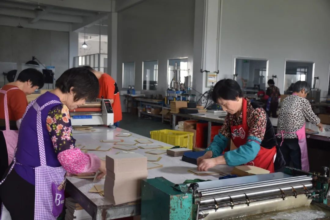 “他们说我是傻子，但我年入1300万”