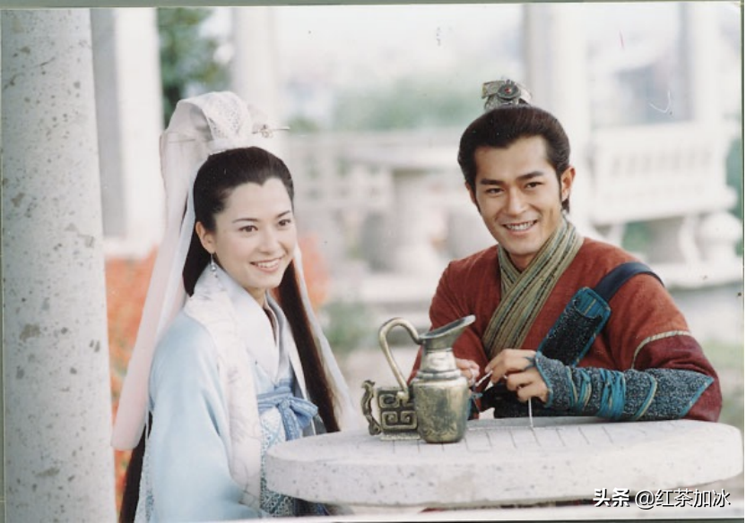 “最丑港姐”胡杏儿与“最美港姐”郭羡妮的相