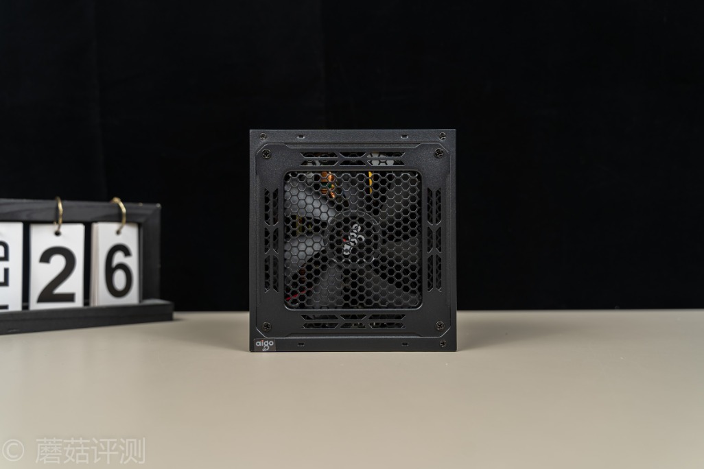 外观精致，体验出色、爱国者电竞600金牌全模组电源 评测