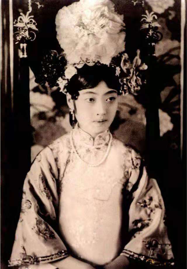 What kind of emperor is Puyi? - iMedia