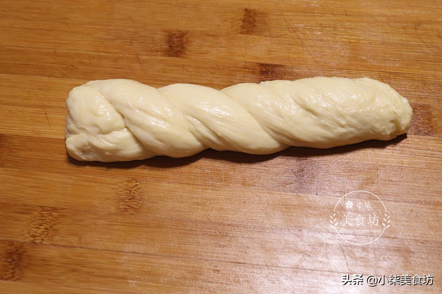 图片[10]-懒人面包做法 不用揉出膜 3折一拧 简单一做 个个松软还拉丝-起舞食谱网