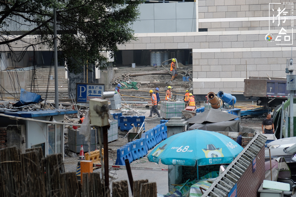 重庆人总是对来福士充满敌意，却不知它的名字里藏着“古渝雄关”