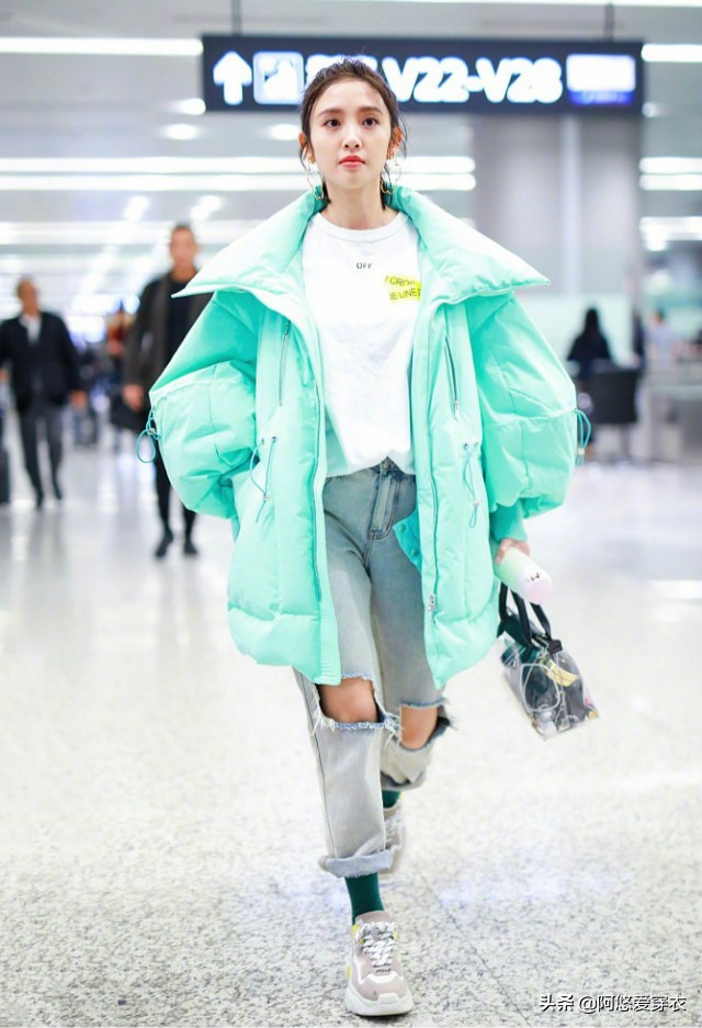 More advanced than coats, and warmer than down jackets. The "long