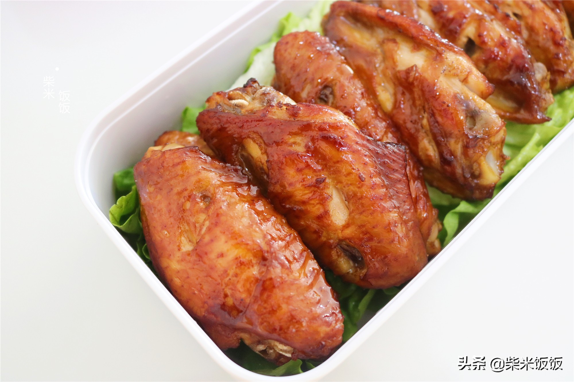 在家烤雞翅，別再買醃料了，這些家常調味料就足夠，簡單好吃