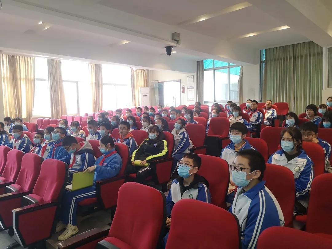 增强使命 争做先锋丨双流区棠湖中学初中部召开学生干部大会