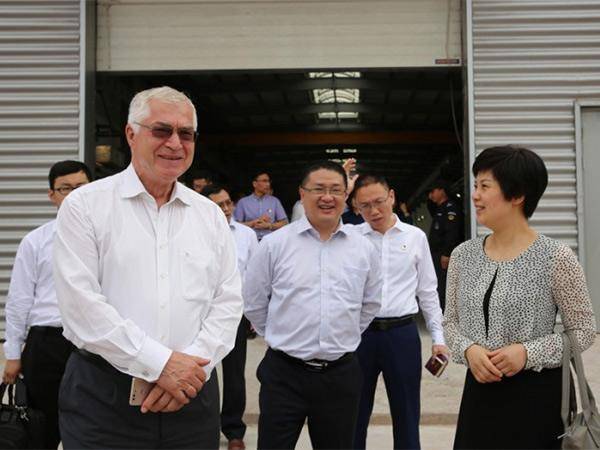 雅克141技术已吃透，为何不研发国产F35？平台问题成为制约