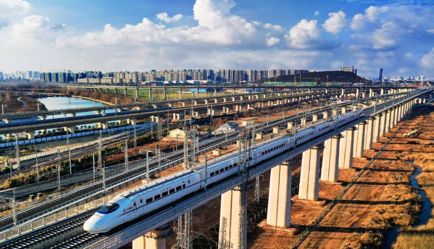 搭载东风41的导弹列车，一旦发射，美国需要多少卫星才能拦截？