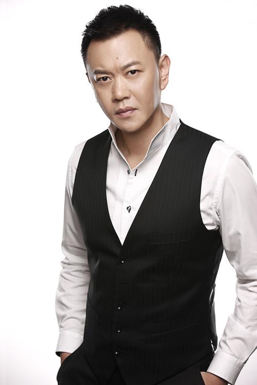 身价50亿富豪把演戏当爱好，专爱跑龙套，张嘉译