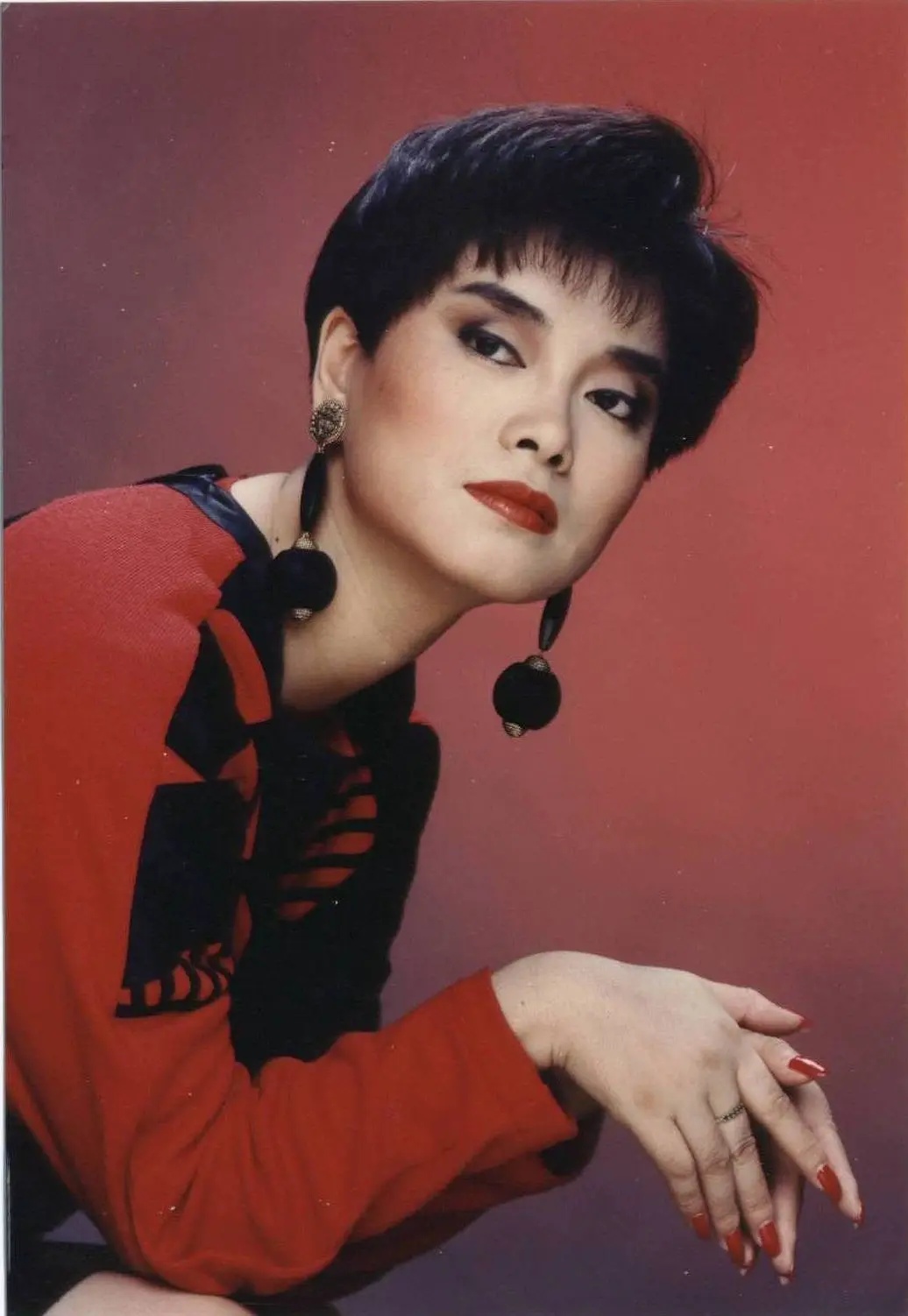 王菲与毛阿敏你更喜欢谁？无论唱歌还是做人，