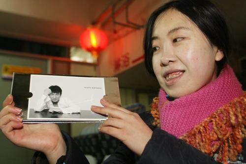 14年过去了，那个为追星逼父跳海的杨丽娟，如今过得怎样？
