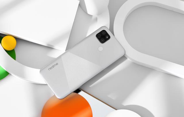 三位數的5G手機上來啦：不在意這兩個方面，那Realme V3很香