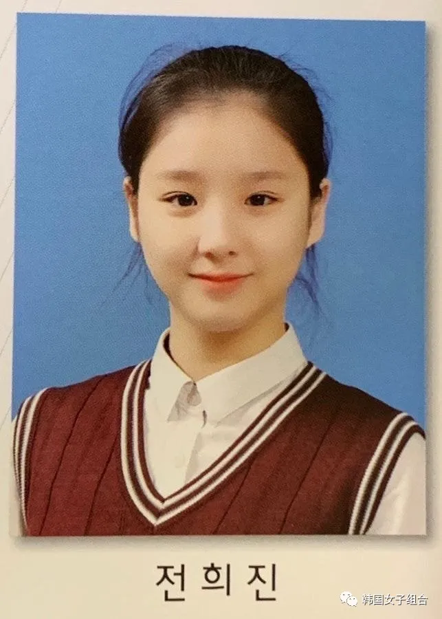 真的是小狗狗本人的这位女团爱豆,和小时候一模一样地长大了