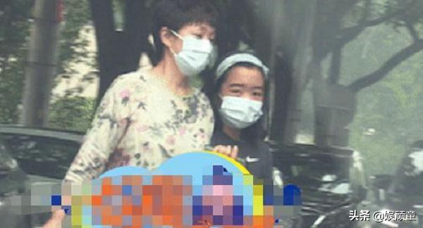 海清发文被批浮夸，更应该开心的张嘉译，却在