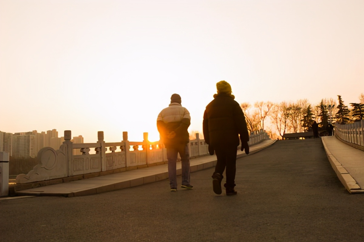 为什么说“日行万步”是营销骗局？每天走一万步，身体会如何？