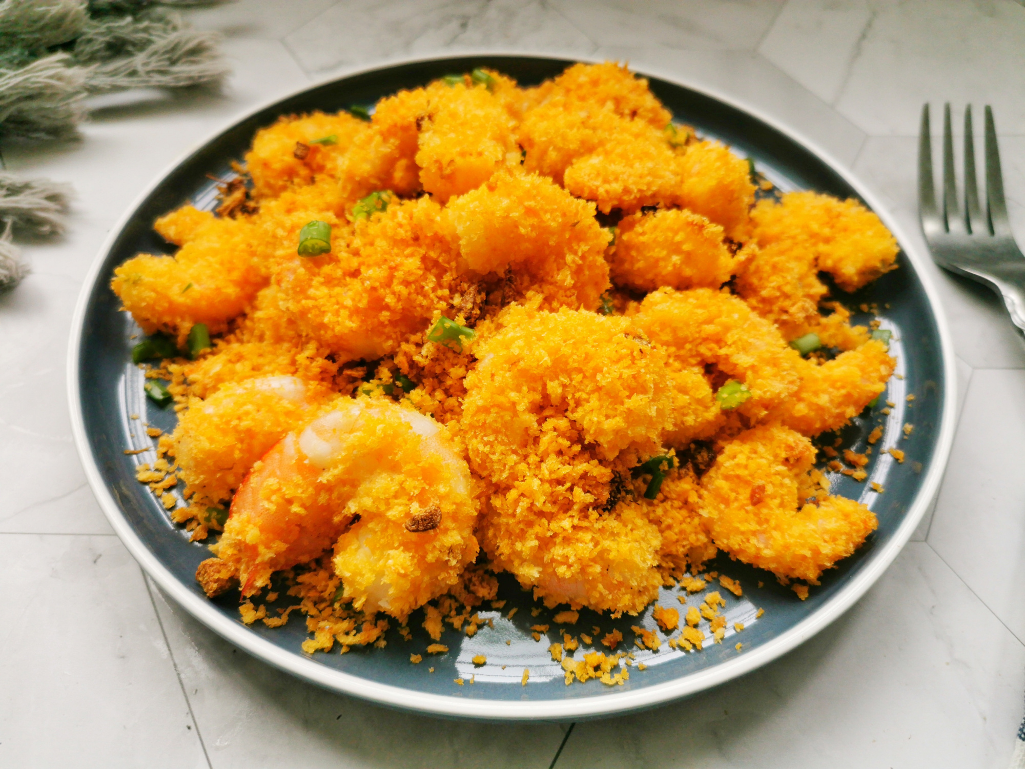 我家大蝦不愛水煮，學會這種做法，不油炸不清蒸，外酥里嫩不油膩