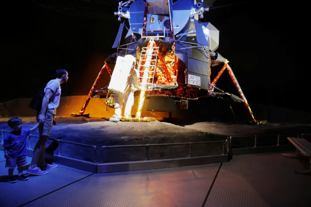 马斯克，NASA的B计划：商业载人飞船成功首秀，波音惨败