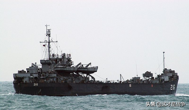 他拿到國(guó)軍全部機(jī)要密碼，立下不世奇功，建國(guó)后的職務(wù)卻只是科員