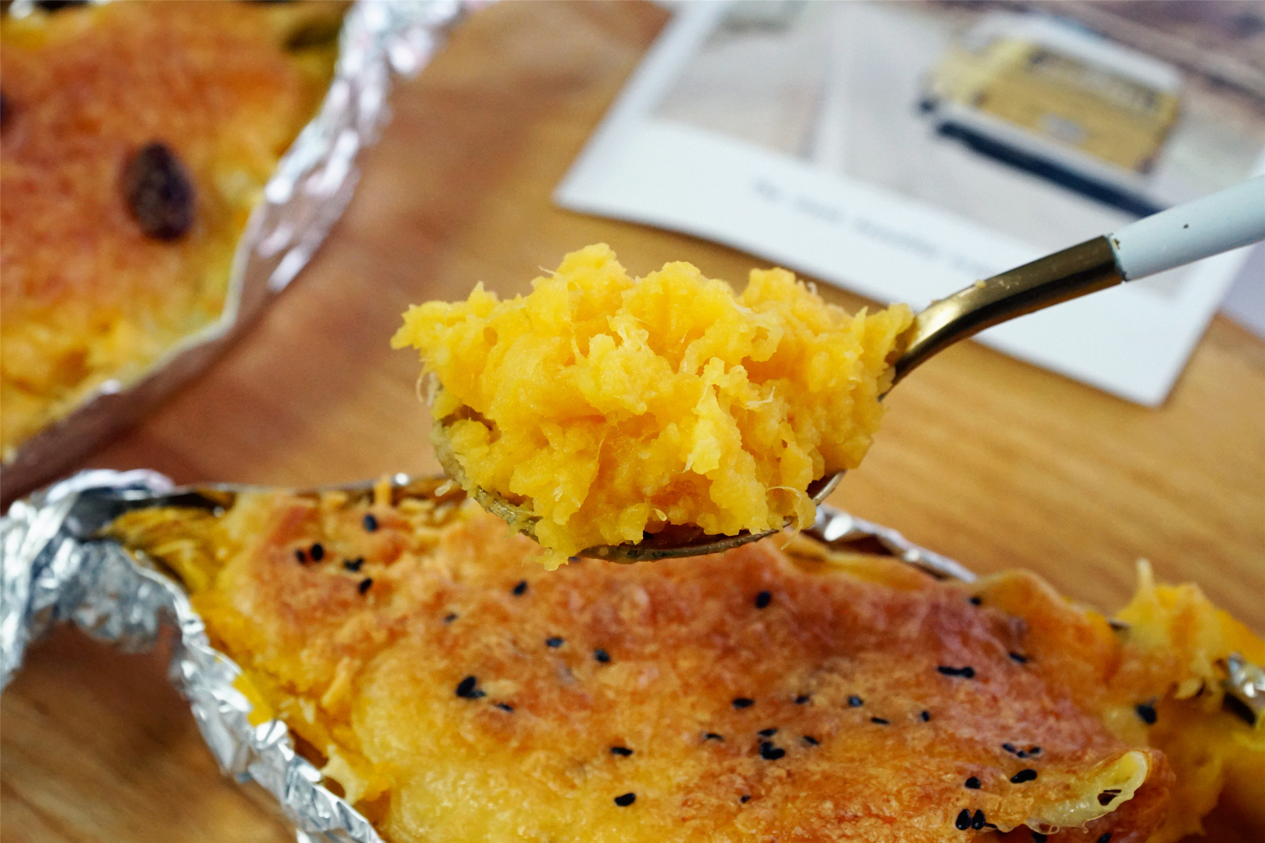 秋天，吃山药吃南瓜别忘了吃它，烤一烤香甜如蜜，太过瘾了