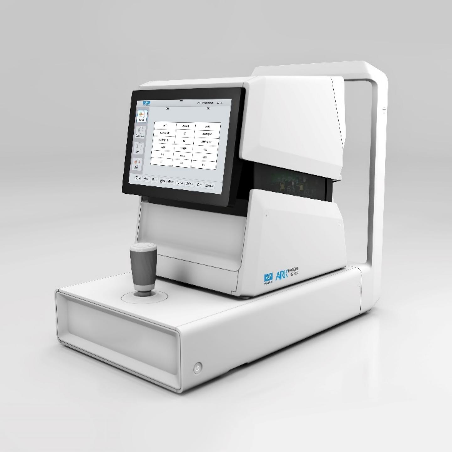 Essilor Luxentica Group made its debut at the CIIE, with a variety of ...