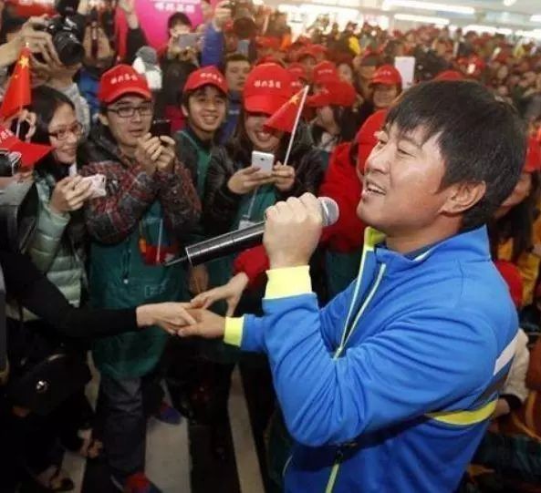 滿文軍的毀滅史，被抓后指控妻子吸毒，就這樣改寫了他的結(jié)局