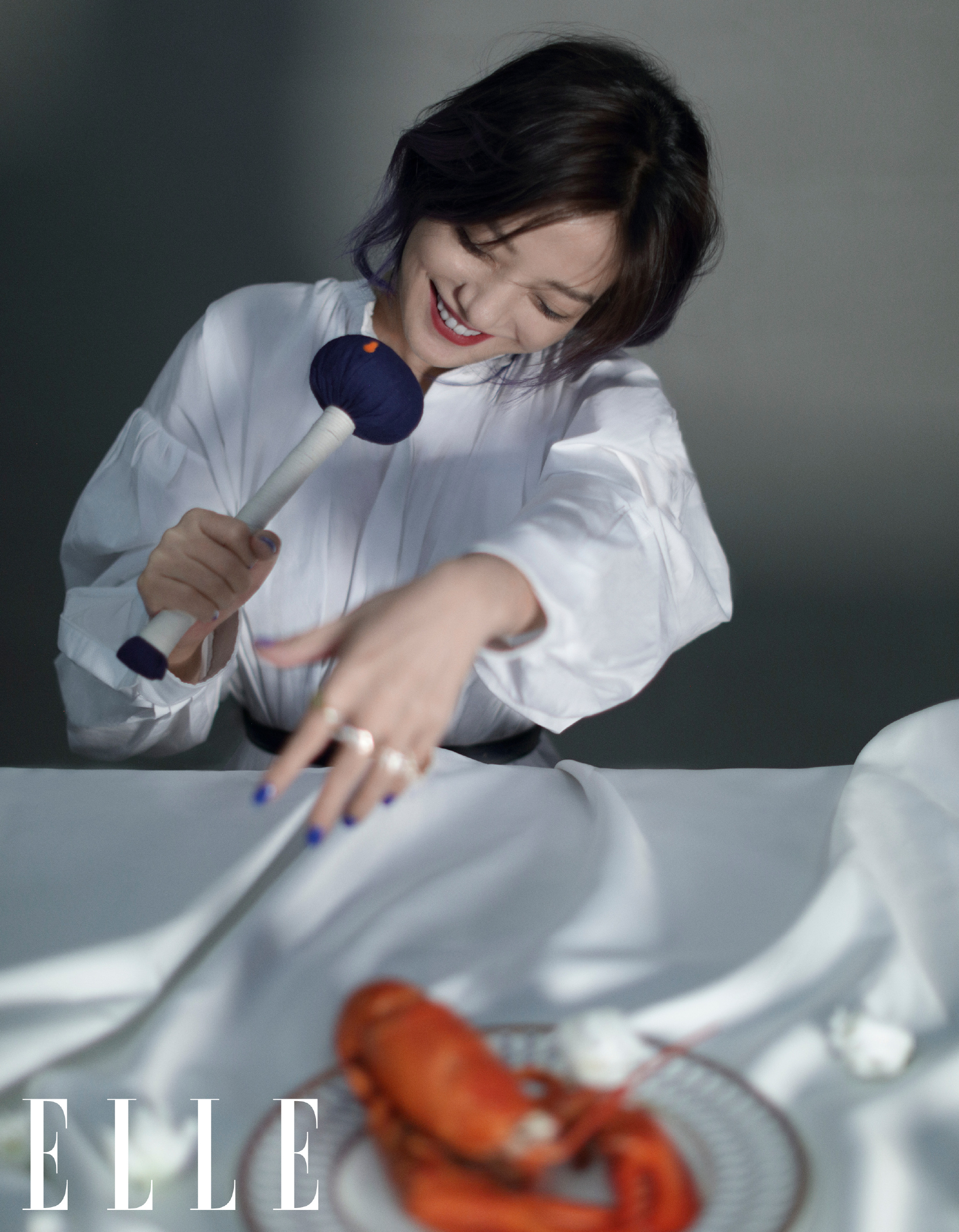 44岁赵薇少女感溢满屏奶油封面成硬核曼妙少女笑时美若初恋