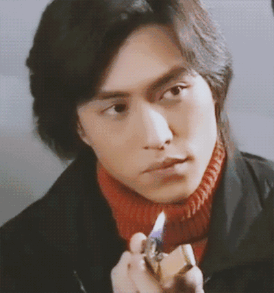 靳东：两次爱上离婚妇女，不顾家人反对娶了二