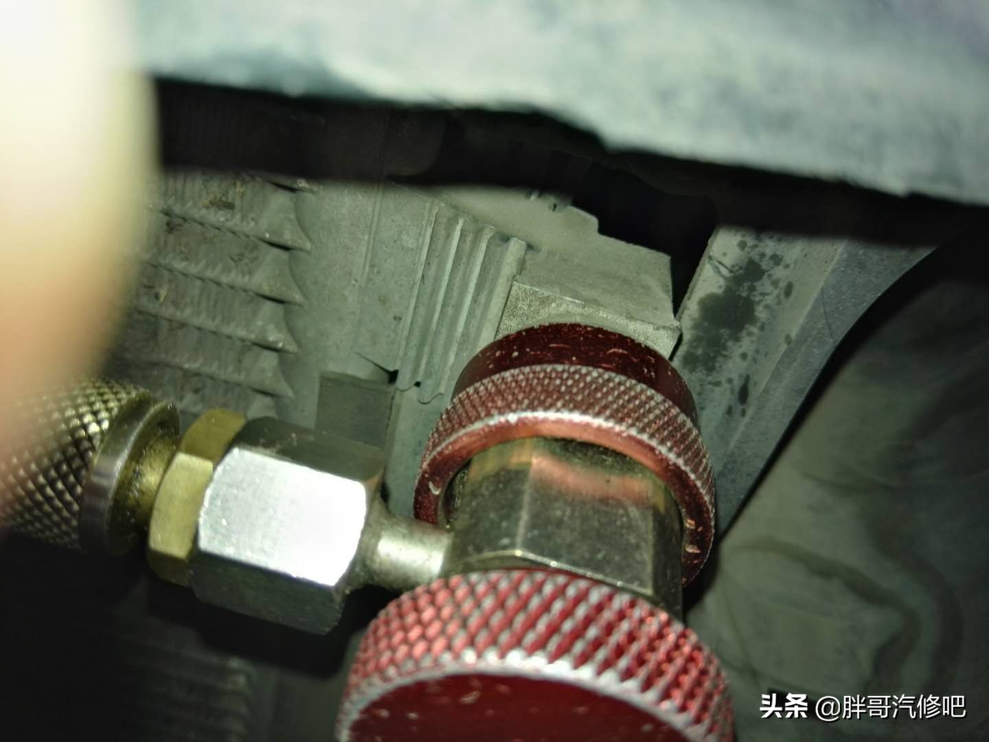 图片[4]_奔驰可变量空调制冷维修 高低压不正常经多次尝试确定压缩机损坏_5a汽车网
