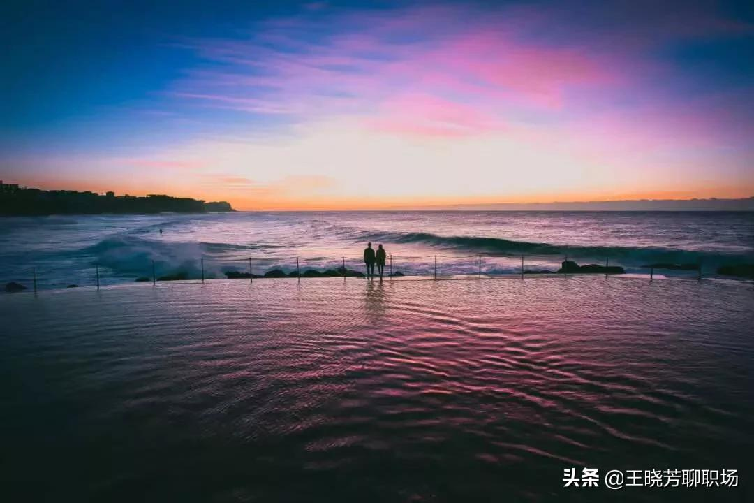 你不敢相信的“職場潛規則”真實發生的事,做得越多,走的越快