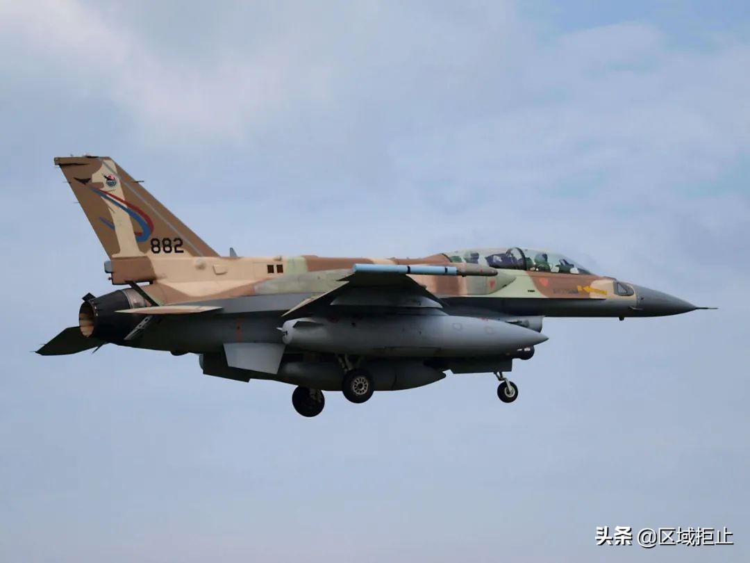 这仗怎么打？700枚导弹只击落1架敌机，俄军防空武器沦为烧火棍