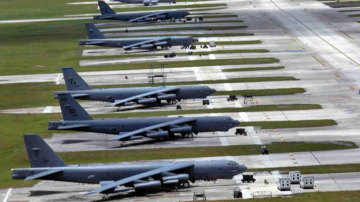 兩枚東風同時擊中靶船，美媒：關島危險了，美軍開始兩手準備