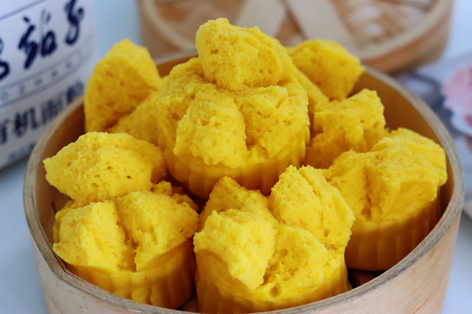 女人要多吃它，鬆軟香甜又養顏，不用揉麵，個個開花，比蛋糕好吃