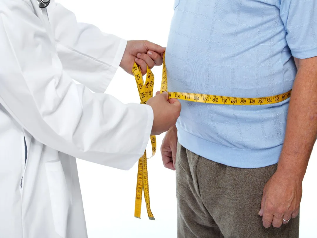 诊断肥胖的3种方法，来测测你是健康还是肥胖？医生教你正确轻断食|体重|体脂率_新浪新闻
