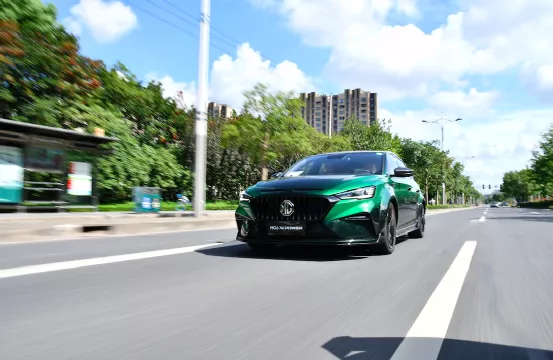 赛道猛兽 极致性能大玩具 道路试驾上汽名爵MG6 XPOWER