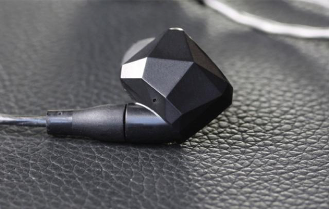 年度最佳理财产品丨你的耳机涨了还是跌了？