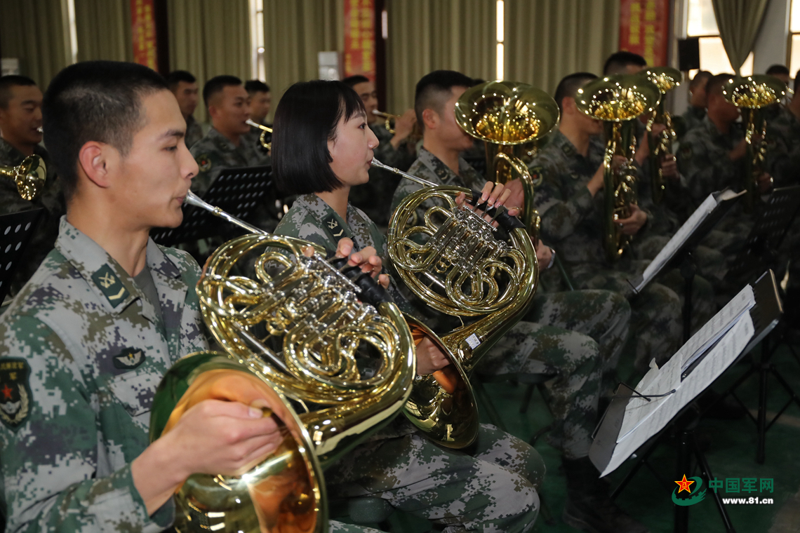 “大咖”来授课！参加国庆70周年阅兵的军乐骨干做教练员